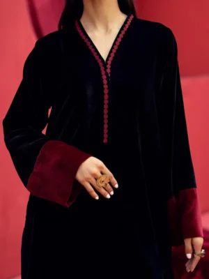 0015_MysticMaroon_BlackEnsemble5_af1eabee-1c33-4078-9be9-187fd187f161